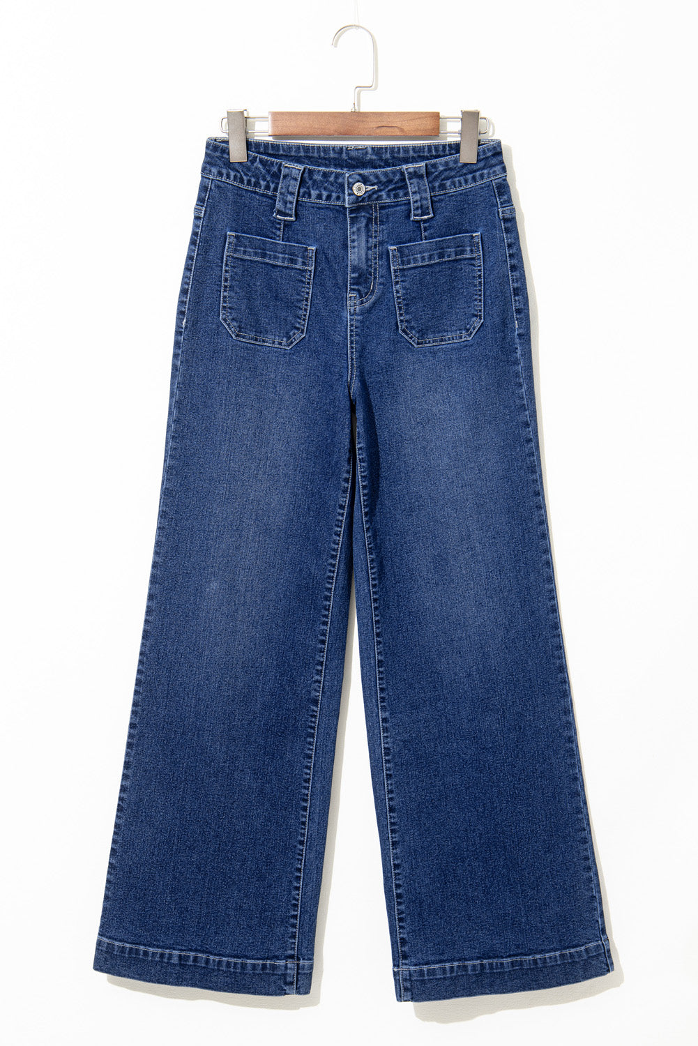 Segelblaue Jeans mit weitem Bein und hoher Taille und Taschen